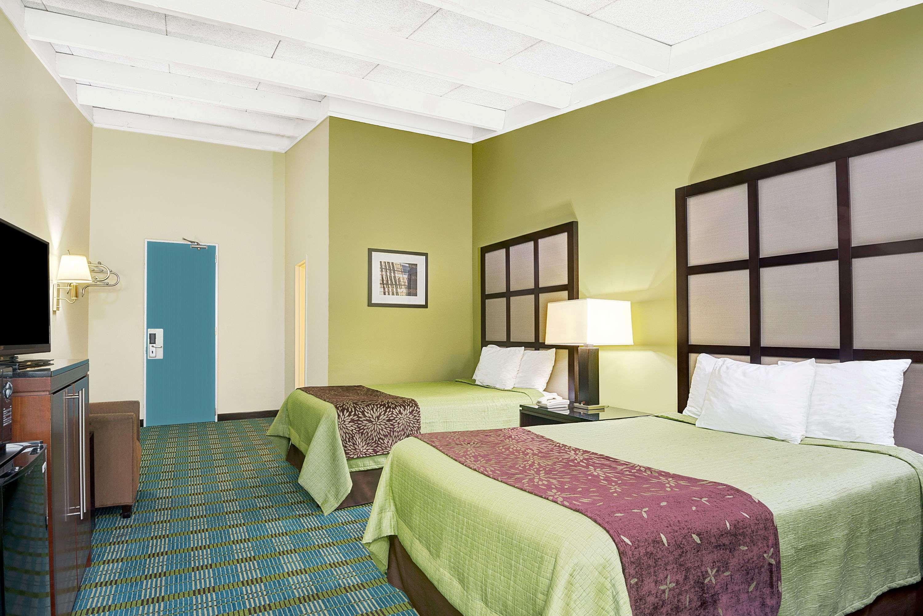 Days Inn By Wyndham Southington Exteriér fotografie