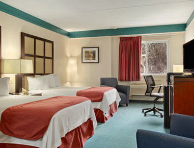 Days Inn By Wyndham Southington Exteriér fotografie